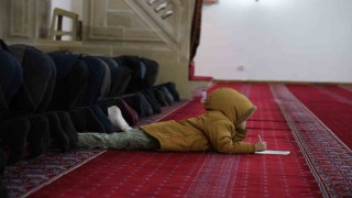Bin 600 yıllık camide teravih namazı heyecanı