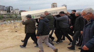Birleşik Metal İş Sendikası Şube Başkanı Deniz Ilgan Mersinde toprağa verildi