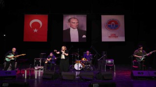 Birsen Tezerden muhteşem konser