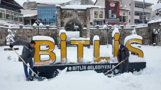 Bitliste 300 köy yolu ulaşıma kapandı