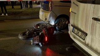 Boluda minibüsün altında kalan motosiklet sürücüsü hayatını kaybetti