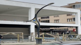 Boya ustası merdiven boşluğundan zemine düştü