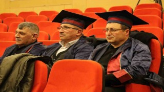 Bu kez öğrenciler değil, esnaf kep attı