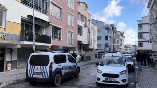 Bursada ekmek almaya giderken bacağından vuruldu