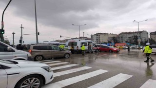 Bursada minibüs özel halk otobüsüne çarptı
