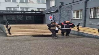 Bursada oto faresine operasyon: Çaldığı malzemelerle yakalandı