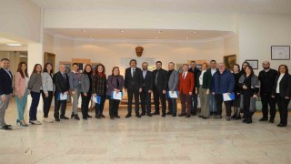 BUÜde ayın en başarılı akademisyenlerine başarı belgesi