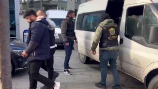 Büyükçekmecede dükkanı basıp baba ve oğlunu yaralayan şüpheliler adliyeye sevk edildi