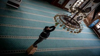 Camiler kandil öncesi temizlendi