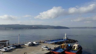 Çanakkale Boğazı sisin etkisini yitirmesiyle tekrar gemi trafiğine açıldı