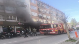 Çanakkalede beyaz eşya dükkanında çıkan yangın korkuttu