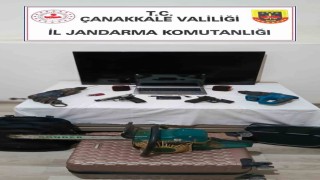 Çanakkalede evden hırsızlık olayına karışan 2 şüpheli yakalandı