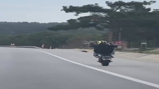 Çanakkalede tek teker üzerinde giden motosikletliye 13 bin 420 lira para cezası