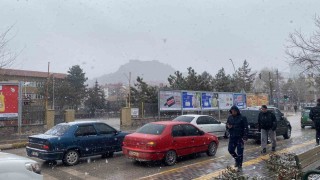 Çankırıda kar yağışı etkili olmaya başladı