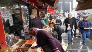 Çarşı pazarda Ramazan bereketi
