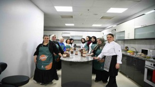 Çayırovada pasta şefleri yetişiyor