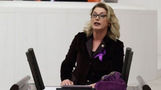 CHP’li Kaya: “Öğretmenlerin Sosyal Alanı Rant Aracı mı?”