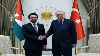 Cumhurbaşkanı Recep Tayyip Erdoğan, Ürdün Haşimi Krallığı Veliaht Prensi Hüseyin bin Abdullahı Cumhurbaşkanlığı Külliyesinde kabul etti.