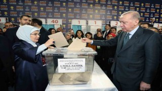 Cumhurbaşkanı ve AK Parti Genel Başkanı Erdoğan, AK Parti 8. Olağan Büyük Kongresinde oyunu kullandı