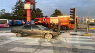 D-100de panik anları: Otomobil bir anda alev aldı