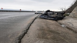 D-650de otomobil ile çarpışan cip takla attı