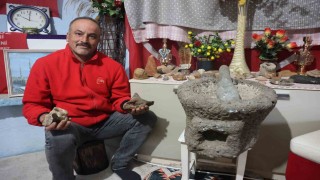 Dağları karış karış gezen çoban, 8 yıldır hoşuna giden her taşı evine getiriyor