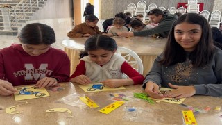 Demirözülü çocuklar kum boyama etkinliğinde bir araya geldi