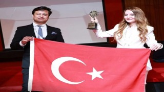 Denizli Gülsüm Öğretmen Küresel Eğitim Ödüllerine damga vurdu