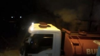 Depoda çıkan yangın köylülerin yardımıyla söndürüldü