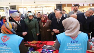 Deprem bölgesindeki cami ve Kuran kurslarına destek için hayır çarşısı açıldı