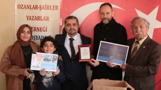 Deprem Şiirleri yazanlar ödüllerini aldı