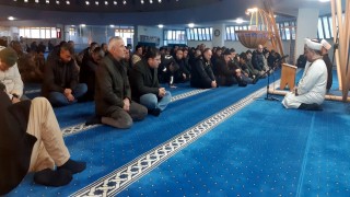 Depremde hayatını kaybedenler dualarla yad edildi