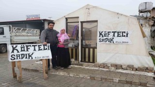 Depremde kendilerine ev olan çadır şimdi ekmek tekneleri oldu