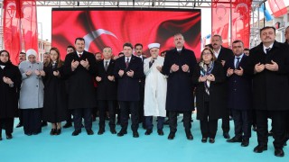 Depremin 2. Yıl Dönümünde Hayatını Kaybedenler Anıldı