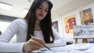 Depremzede Genç Sanatçı, Felaketin Acısını Sanatına Taşıdı