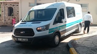 Devrilen traktörün altında kalan çiftçi hayatını kaybetti