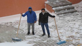 Diyadinde kar yağışı etkili oldu