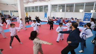 Diyarbakır Büyükşehir Belediyesinin ücretsiz spor kursları başladı