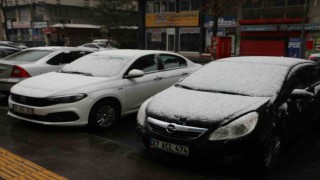 Diyarbakırda kar yağışı etkili oldu