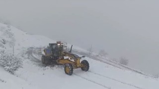Diyarbakırda kardan kapanan yollar ulaşıma açıldı
