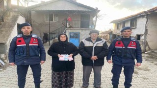 Dolandırıcılara kaptırdığı 181 bin lirasını jandarma kurtardı