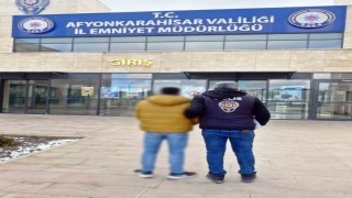 Dolandırıcılık suçundan aranan şahıs yakalandı