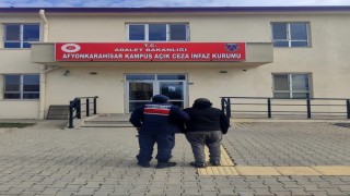 Dolandırıcılık ve hırsızlık suçundan aranan şahıs yakalandı