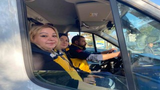 Dünyaya gözlerini ambulansta açtı