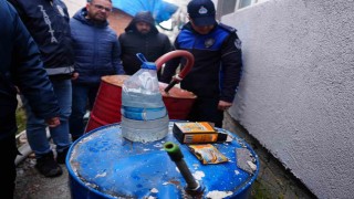 Düzcede kimyasal dolu balonlara ve varillere el konuldu