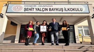 Ebru öğretmenden Eskişehiri gururlandıran ödül