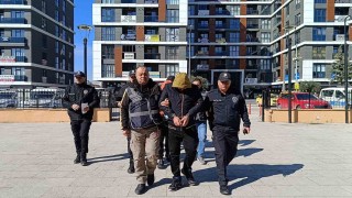 Edirnede dolandırıcılık operasyonu: 24 sahte altın ve 52 bin TL ele geçirildi