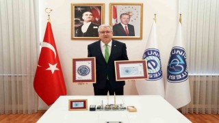 Ege Üniversitesinin 70. kuruluş yıl dönümüne özel anı pulu basıldı