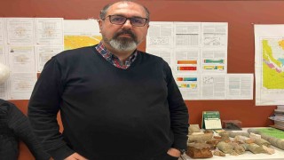 Egedeki hareketlilik sonucu ya büyük deprem olacak ya da yeni bir volkan oluşacak