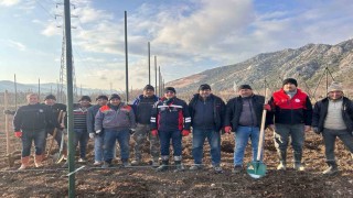 Eğirdirde çiftçilere modern tarım yöntemleri anlatıldı